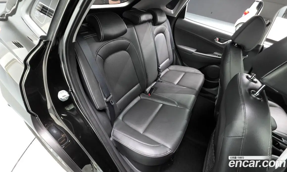 Hyundai Kona 2020 1.6 автомат (гидро), фото 16