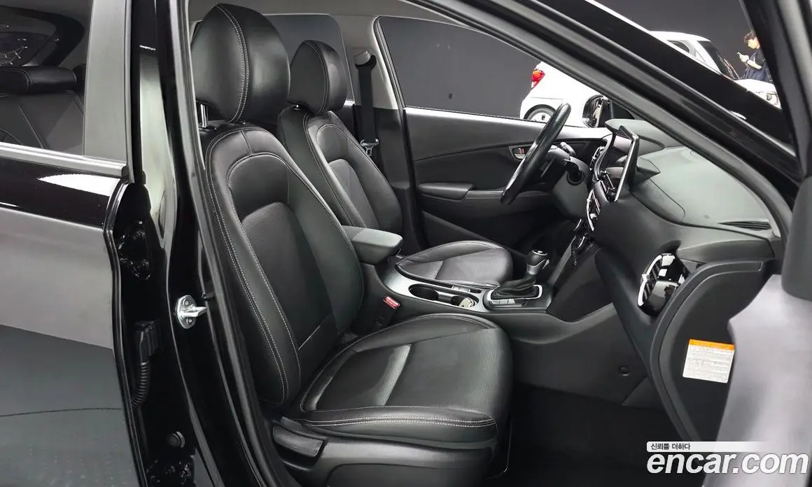 Hyundai Kona 2020 1.6 автомат (гидро), фото 17
