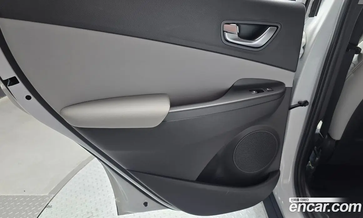 Hyundai Kona 2022 1.6 автомат (гидро), фото 15
