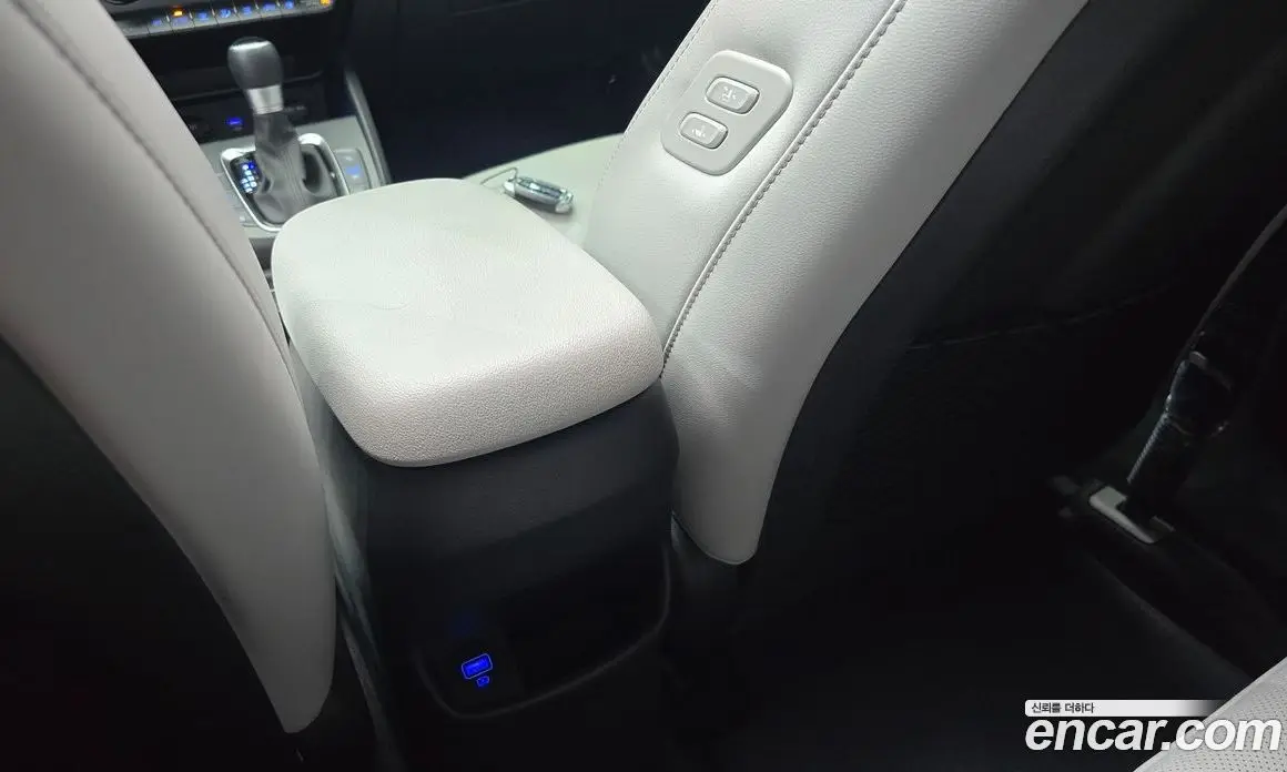 Hyundai Kona 2022 1.6 автомат (гидро), фото 27