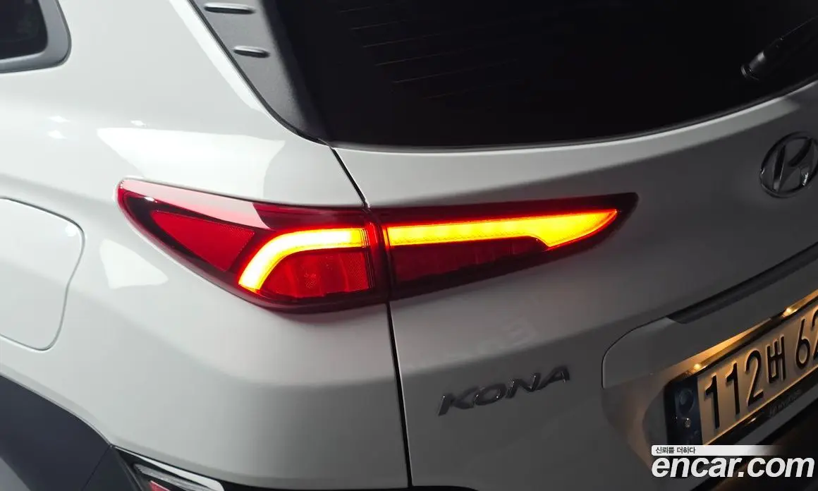 Hyundai Kona 2022 1.6 автомат (гидро), фото 9