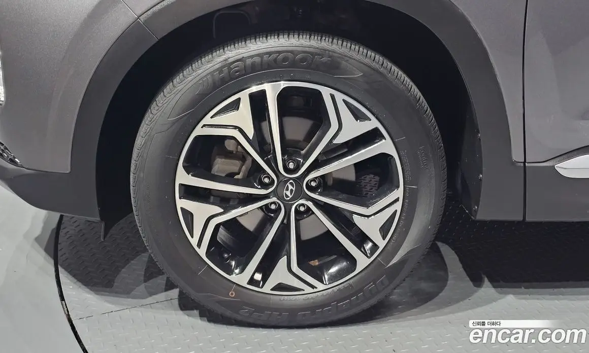 Hyundai Santa Fe 2019 2.0 автомат (гидро), фото 5