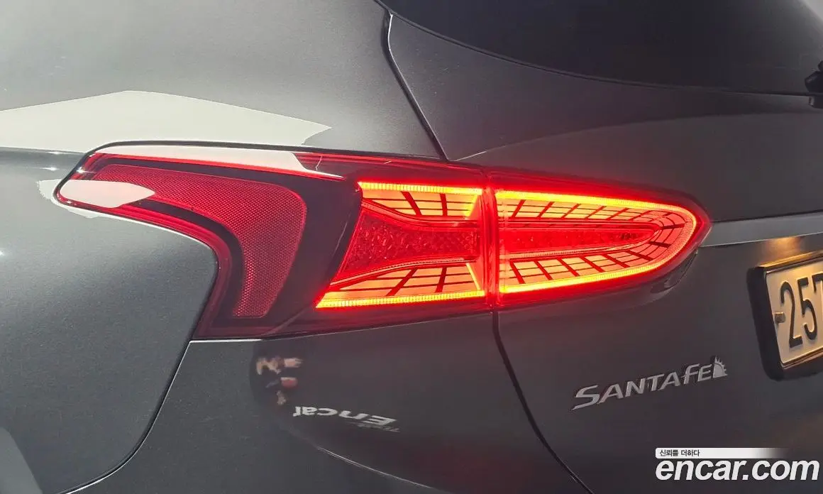 Hyundai Santa Fe 2019 2.0 автомат (гидро), фото 9