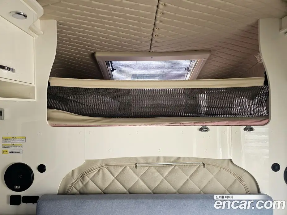 Hyundai Staria 2022 2.2 автомат (гидро), фото 16