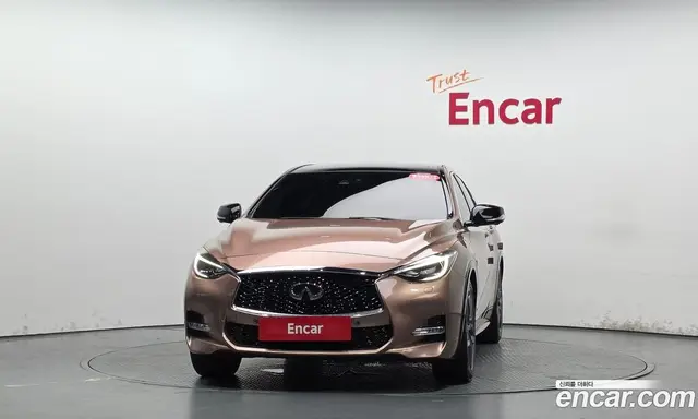 Infiniti Q30 2017 2.0 автомат (гидро), миниатюра 2