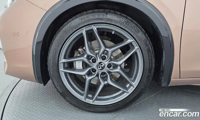 Infiniti Q30 2017 2.0 автомат (гидро), миниатюра 4