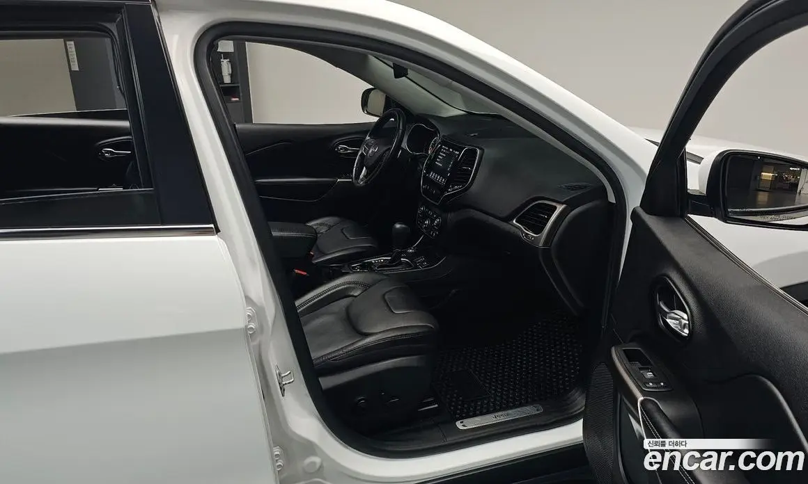 Jeep Cherokee 2021 2.4 автомат (гидро), фото 15