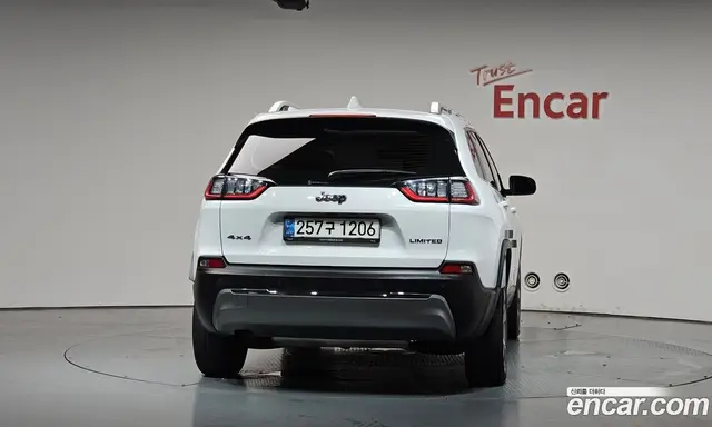 Jeep Cherokee 2021 2.4 автомат (гидро), миниатюра 3