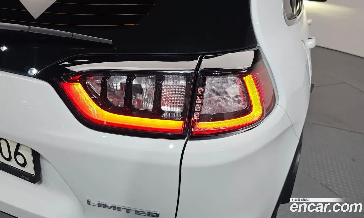 Jeep Cherokee 2021 2.4 автомат (гидро), фото 8