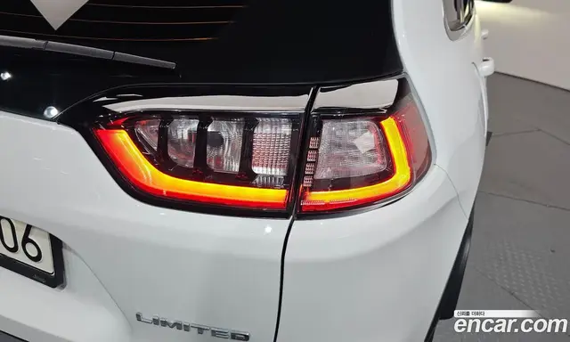 Jeep Cherokee 2021 2.4 автомат (гидро), миниатюра 8
