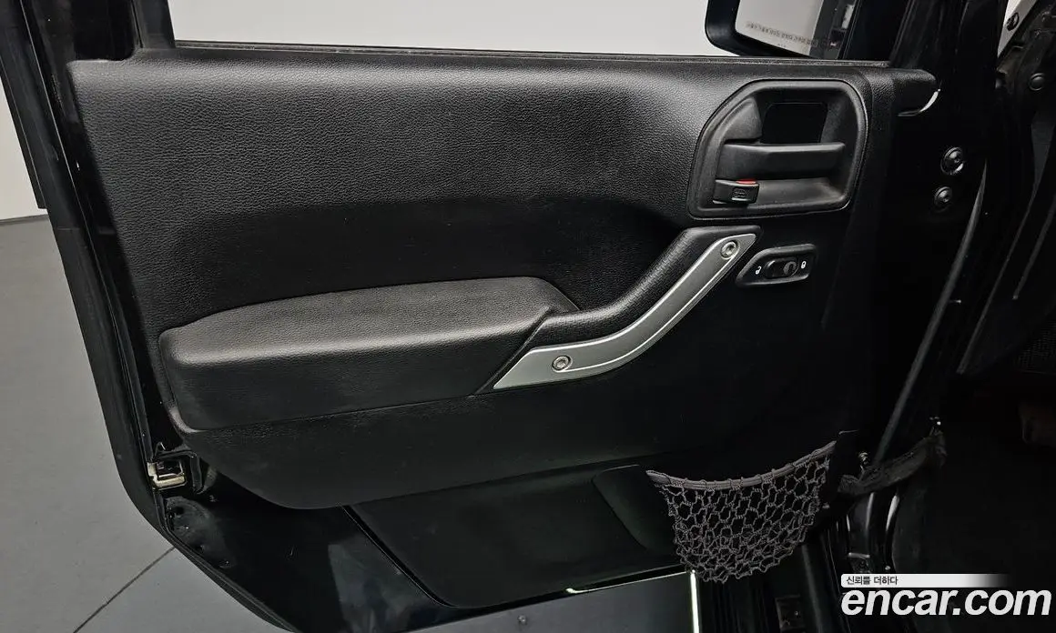 Jeep Wrangler 2013 2.8 автомат (гидро), фото 13