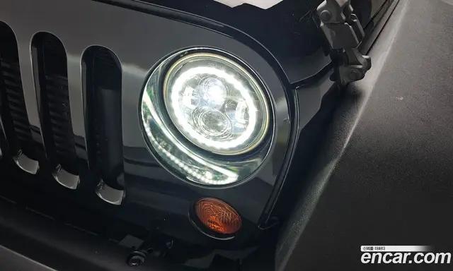 Jeep Wrangler 2013 2.8 автомат (гидро), миниатюра 7