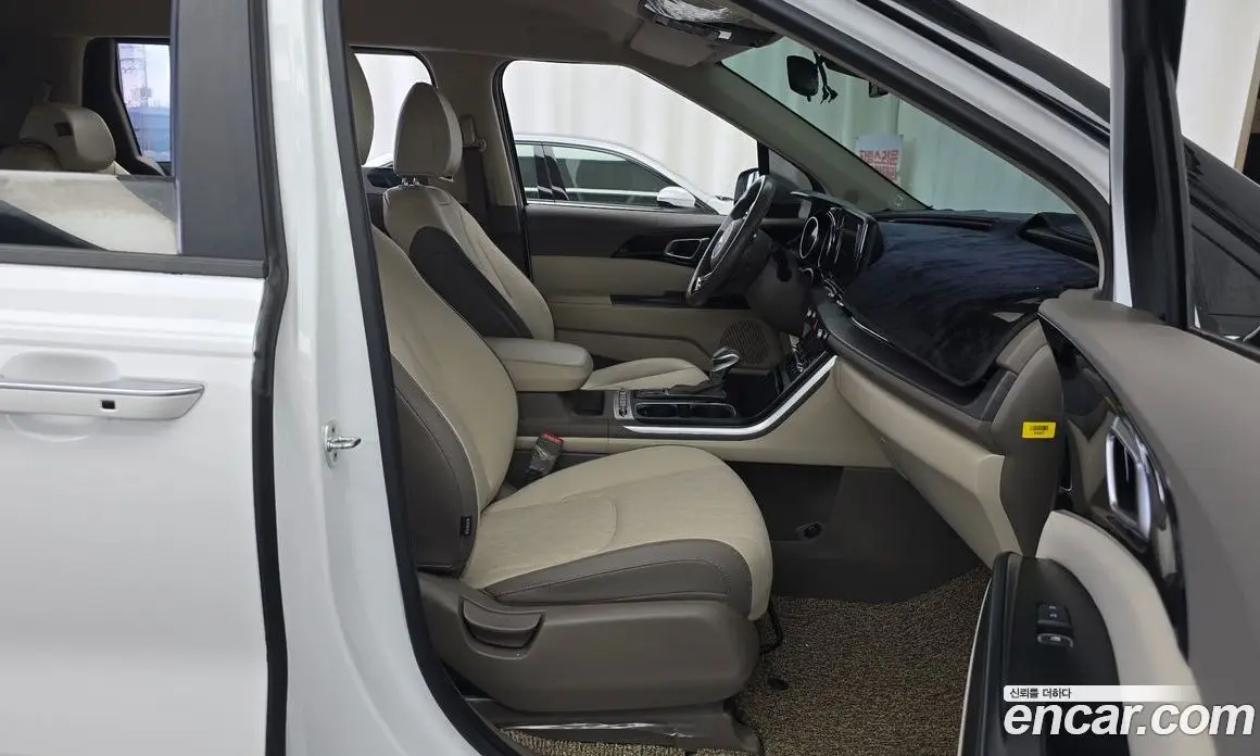 Kia Carnival 2021 2.2 автомат (гидро), фото 11