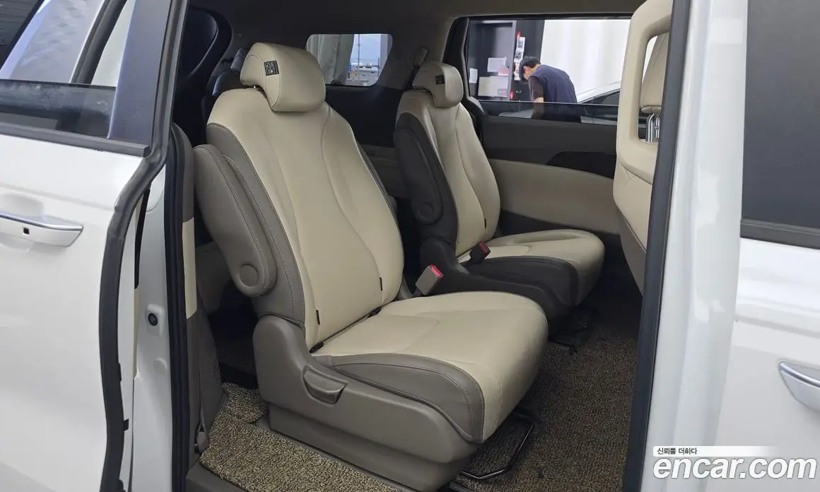 Kia Carnival 2021 2.2 автомат (гидро), фото 12