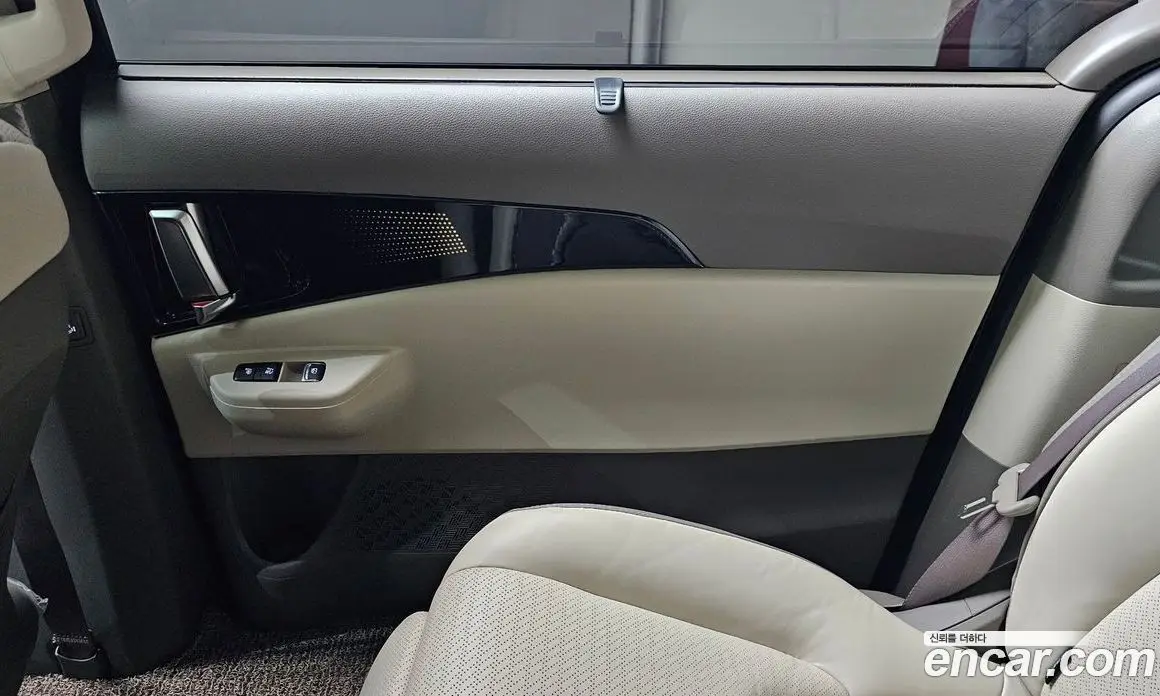 Kia Carnival 2025 1.6 автомат (гидро), фото 15