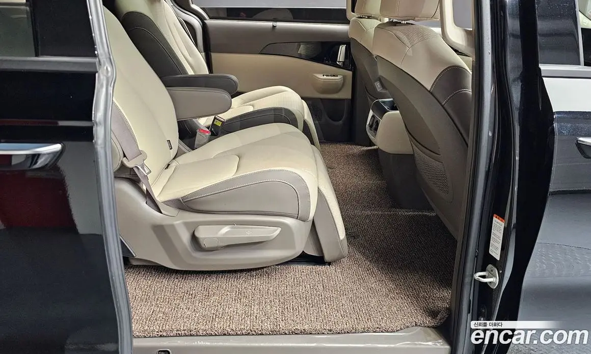 Kia Carnival 2025 1.6 автомат (гидро), фото 17