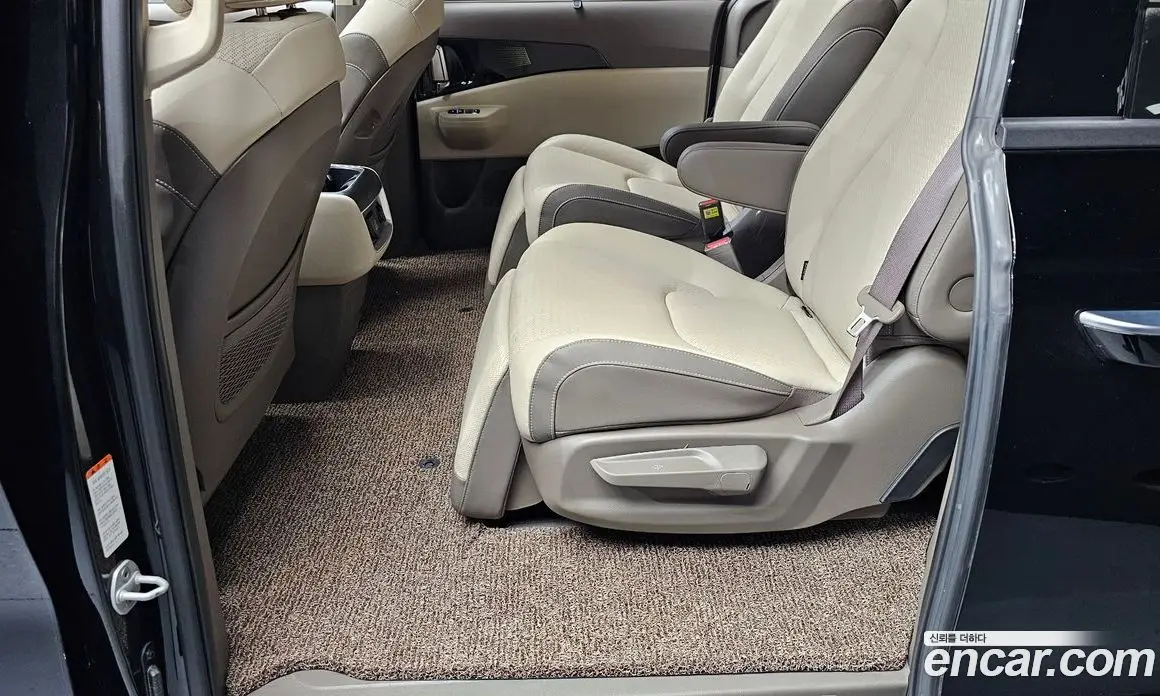 Kia Carnival 2025 1.6 автомат (гидро), фото 18