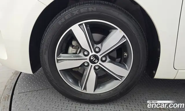 Kia K3 2017 1.6 автомат (гидро), миниатюра 5