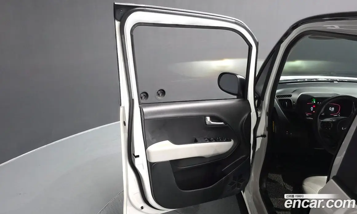 Kia Ray 2024 1.0 автомат (гидро), фото 14