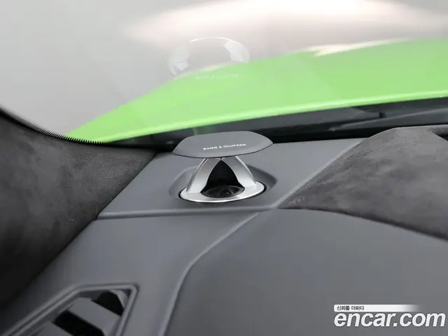 Lamborghini Urus 2024 4.0 автомат (гидро), миниатюра 12