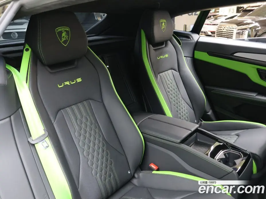 Lamborghini Urus 2024 4.0 автомат (гидро), фото 18