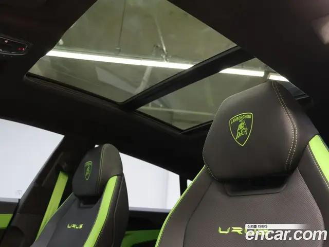 Lamborghini Urus 2024 4.0 автомат (гидро), миниатюра 9