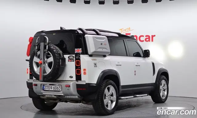 Land Rover Defender 2021 3.0 автомат (гидро), миниатюра 2 Land Rover Defender 2021 3.0 автомат (гидро), миниатюра 2
