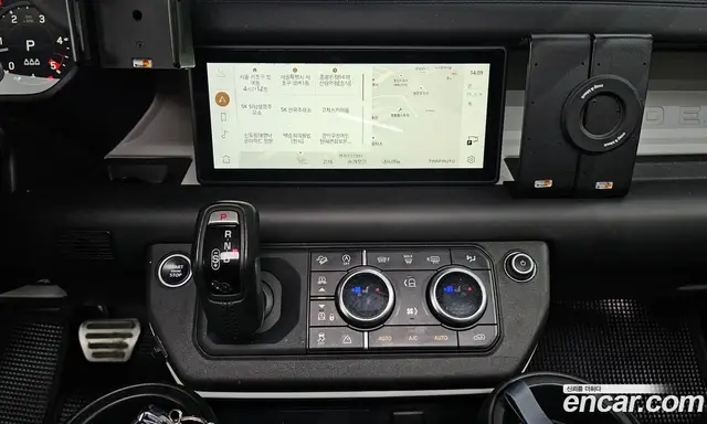 Land Rover Defender 2021 3.0 автомат (гидро), миниатюра 12