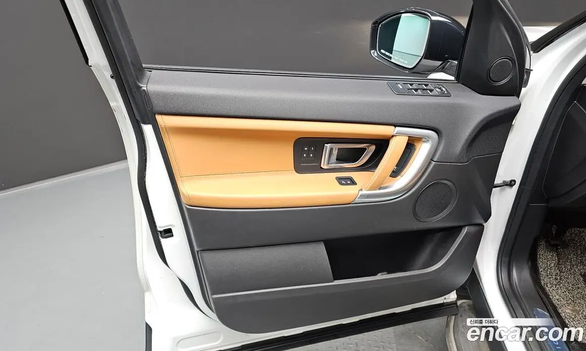 Land Rover Discovery Sport 2017 2.0 автомат (гидро), фото 14