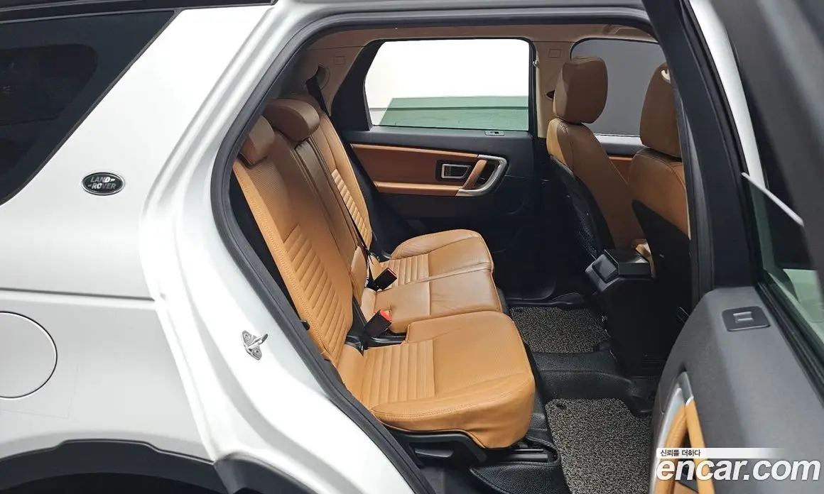 Land Rover Discovery Sport 2017 2.0 автомат (гидро), фото 16