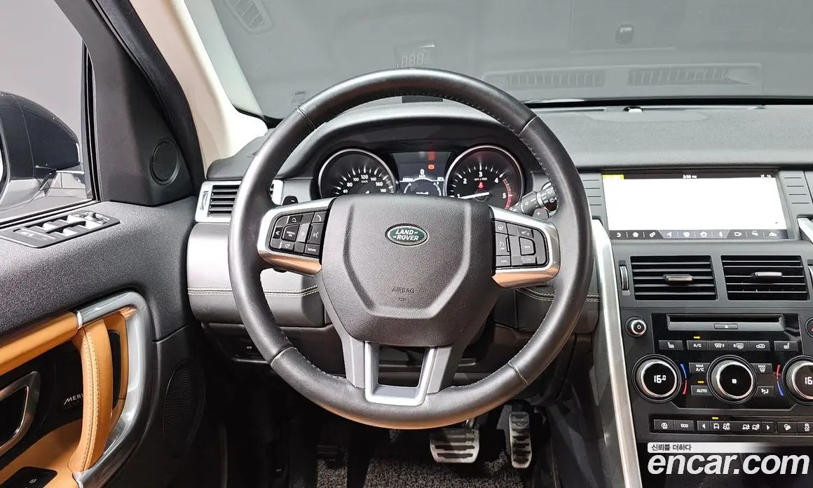 Land Rover Discovery Sport 2017 2.0 автомат (гидро), фото 18