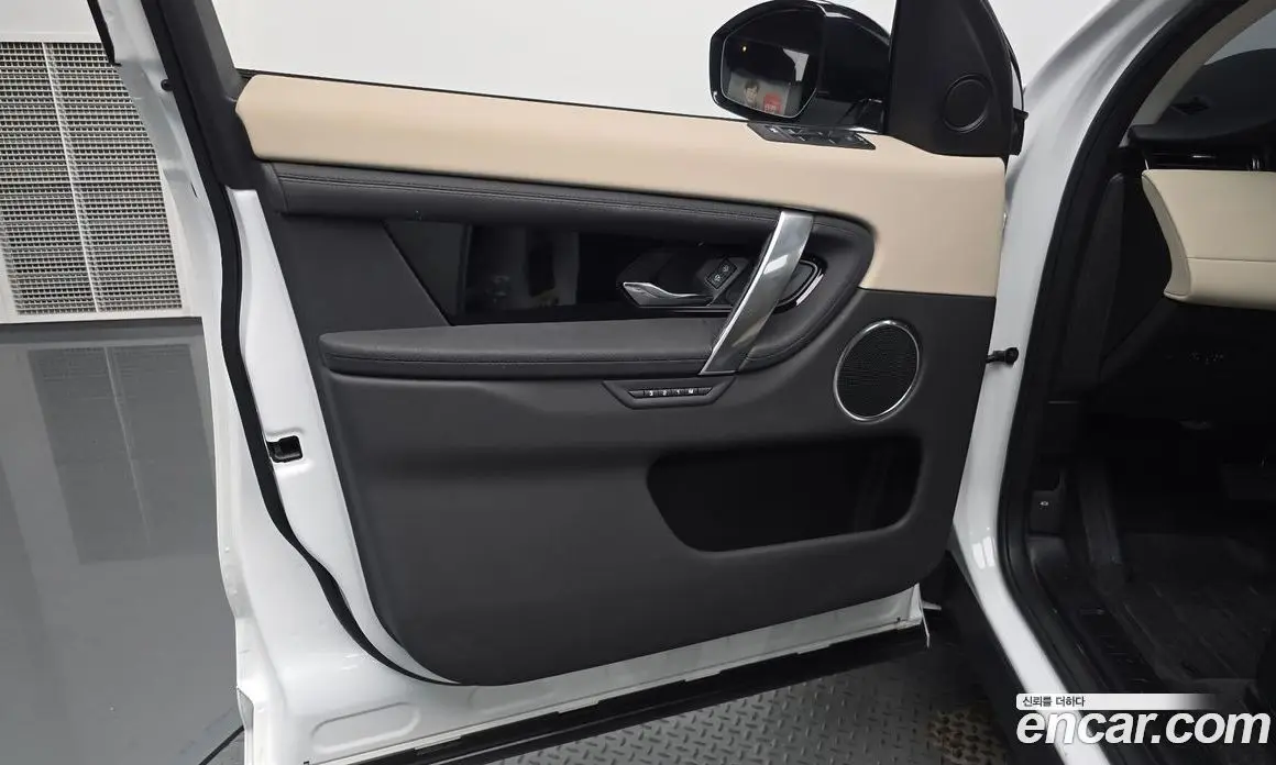 Land Rover Discovery Sport 2025 2.0 автомат (гидро), фото 13
