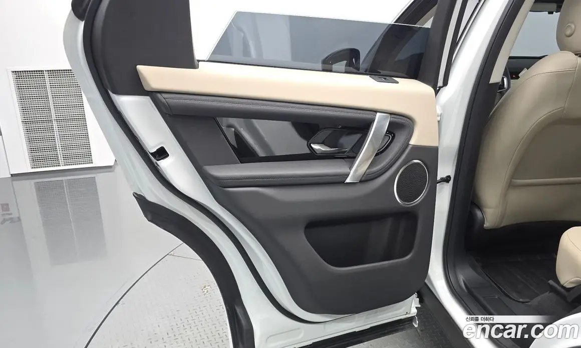 Land Rover Discovery Sport 2025 2.0 автомат (гидро), фото 14