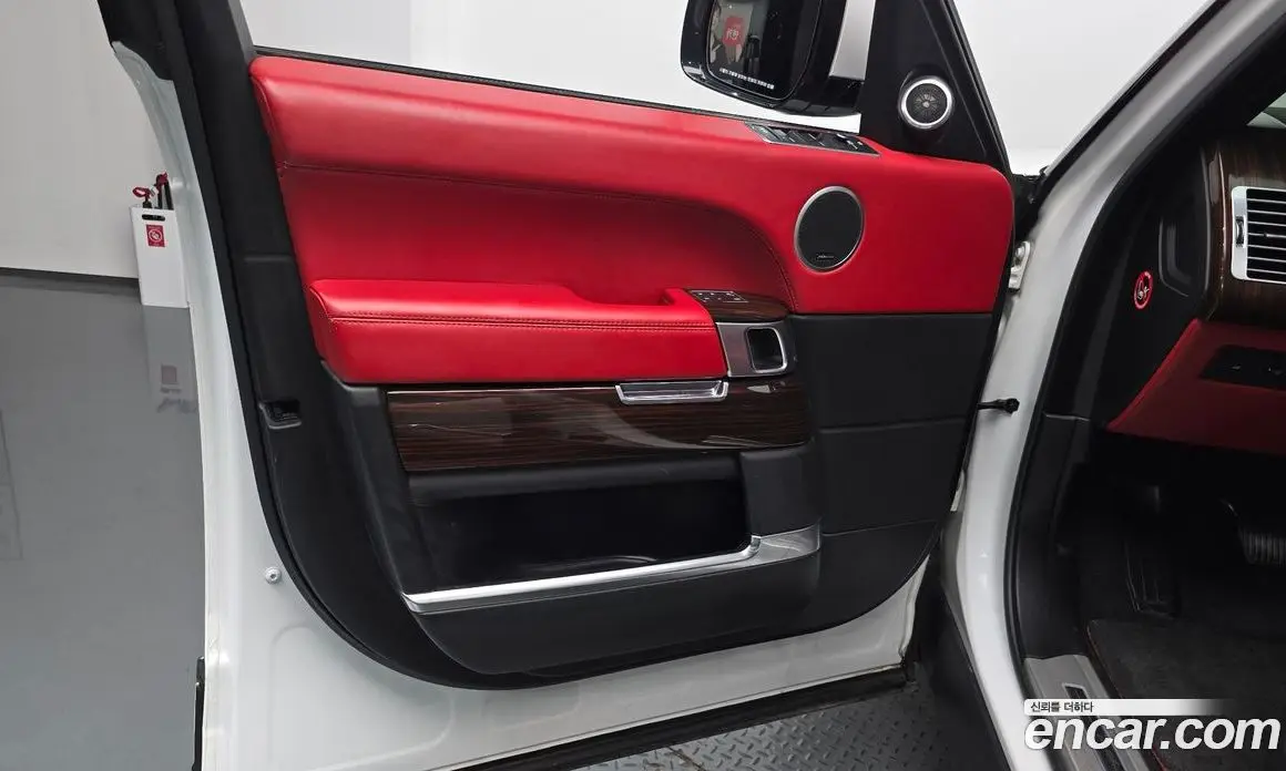 Land Rover Range Rover 2016 4.4 автомат (гидро), фото 13