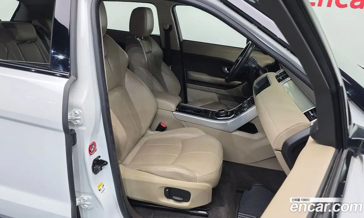 Land Rover Range Rover Evoque 2017 2.0 автомат (гидро), фото 11