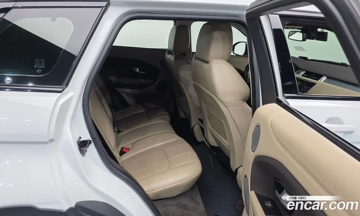 Land Rover Range Rover Evoque 2017 2.0 автомат (гидро), фото 12