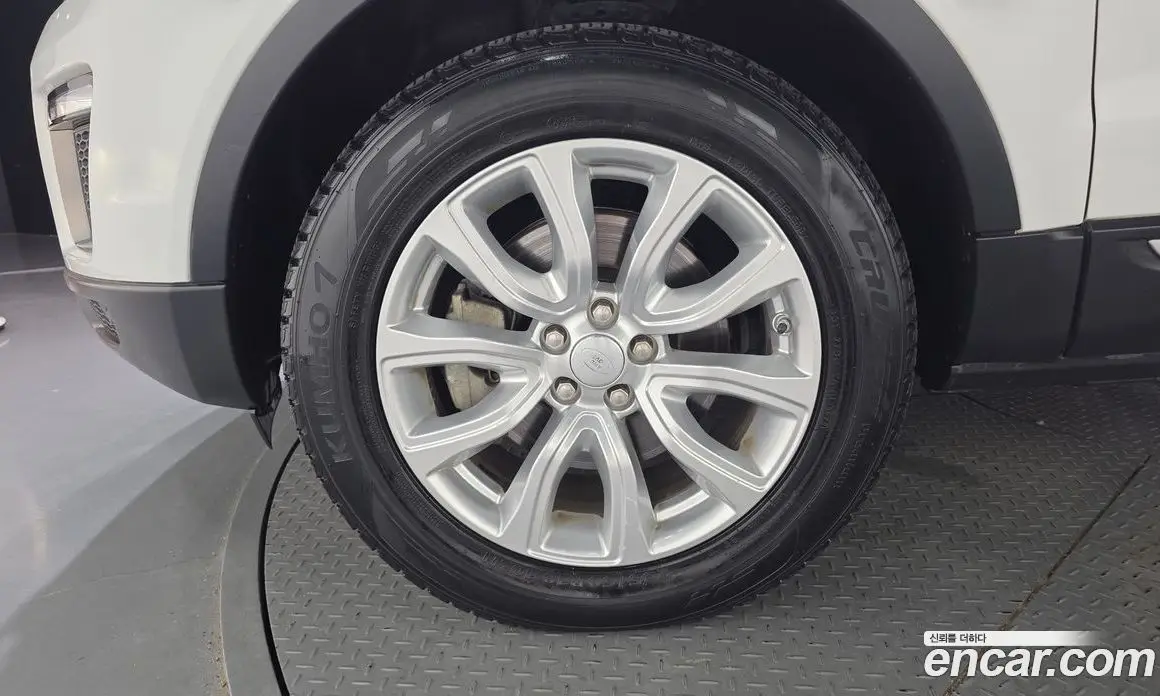 Land Rover Range Rover Evoque 2017 2.0 автомат (гидро), фото 5