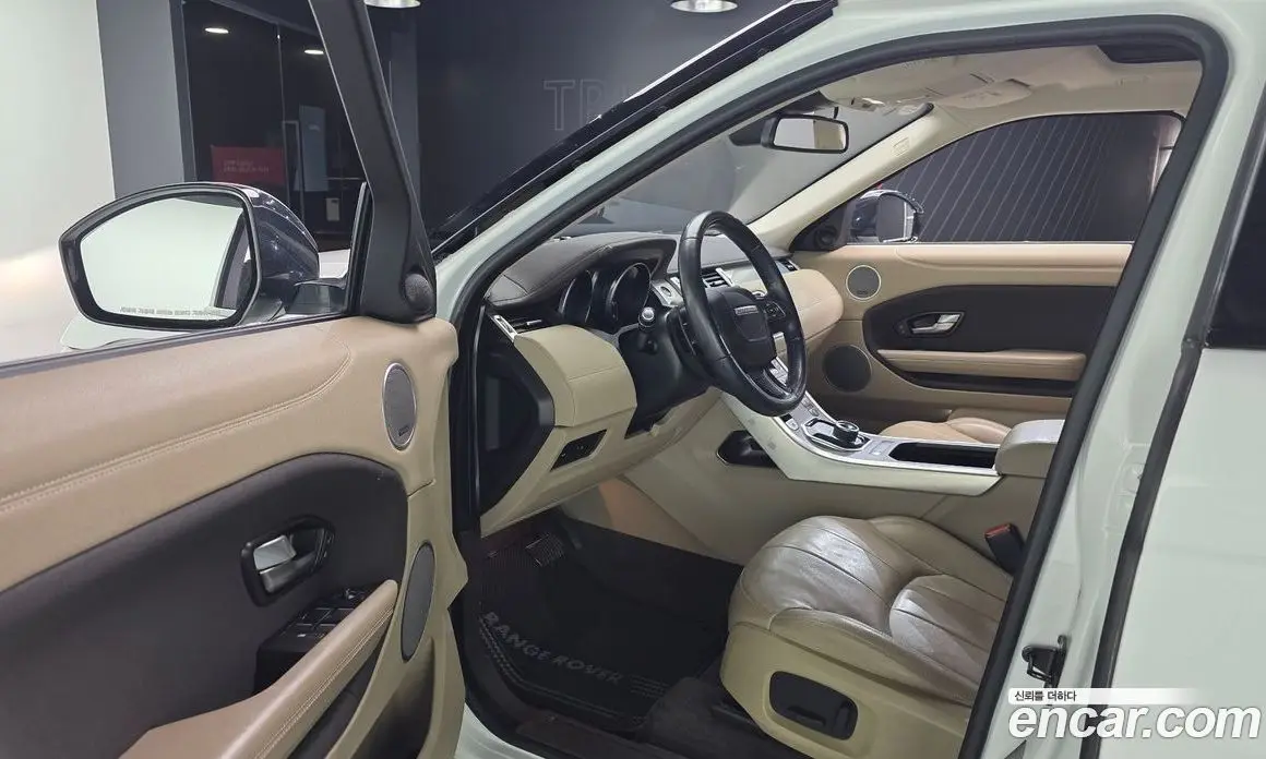 Land Rover Range Rover Evoque 2017 2.0 автомат (гидро), фото 10