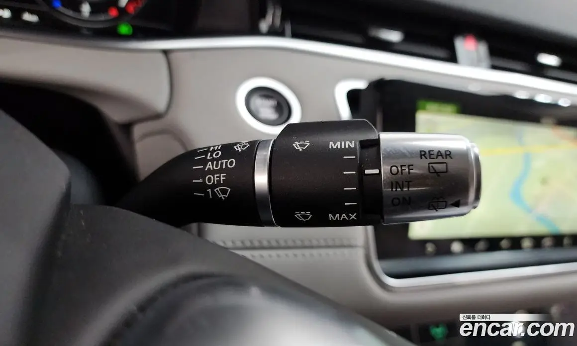 Land Rover Range Rover Evoque 2019 2.0 автомат (гидро), фото 23