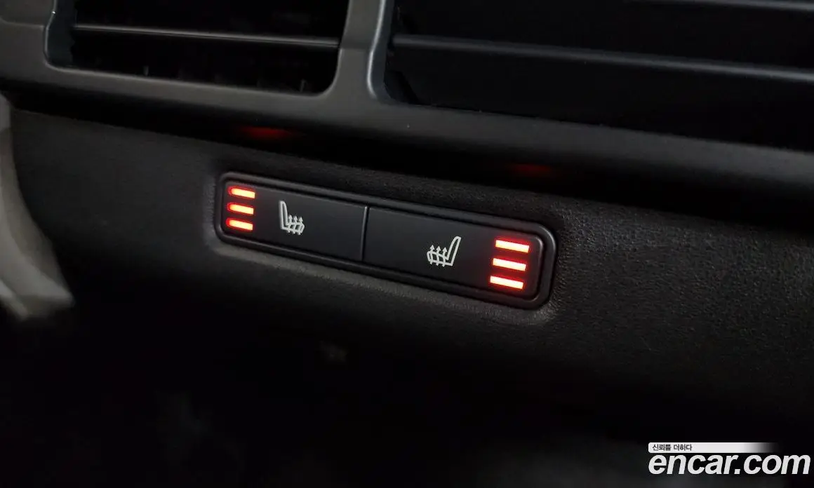 Land Rover Range Rover Evoque 2019 2.0 автомат (гидро), фото 25