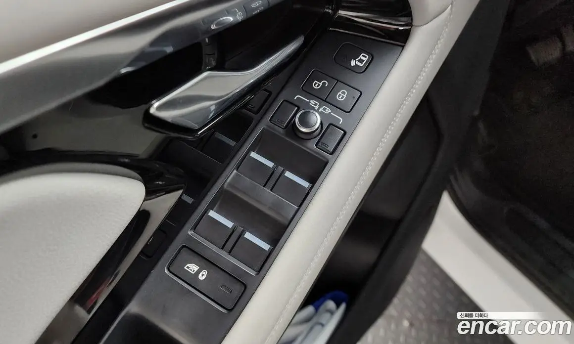 Land Rover Range Rover Evoque 2019 2.0 автомат (гидро), фото 31