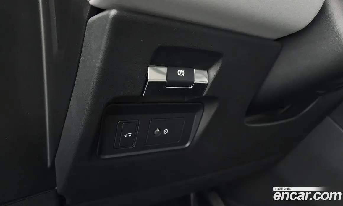 Land Rover Range Rover Evoque 2019 2.0 автомат (гидро), фото 35