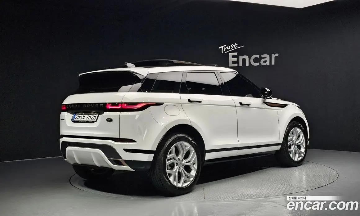 Land Rover Range Rover Evoque 2023 2.0 автомат (гидро), фото 2 Land Rover Range Rover Evoque 2023 2.0 автомат (гидро), фото 2