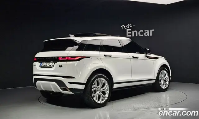 Land Rover Range Rover Evoque 2023 2.0 автомат (гидро), миниатюра 2 Land Rover Range Rover Evoque 2023 2.0 автомат (гидро), миниатюра 2