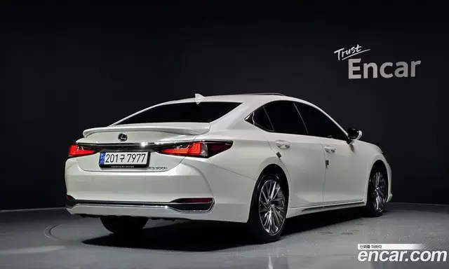Lexus ES 2025 2.5 автомат (гидро), миниатюра 2