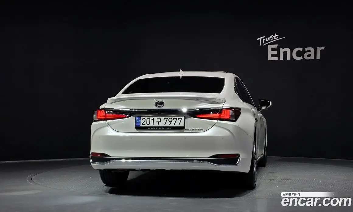 Lexus ES 2025 2.5 автомат (гидро), фото 4