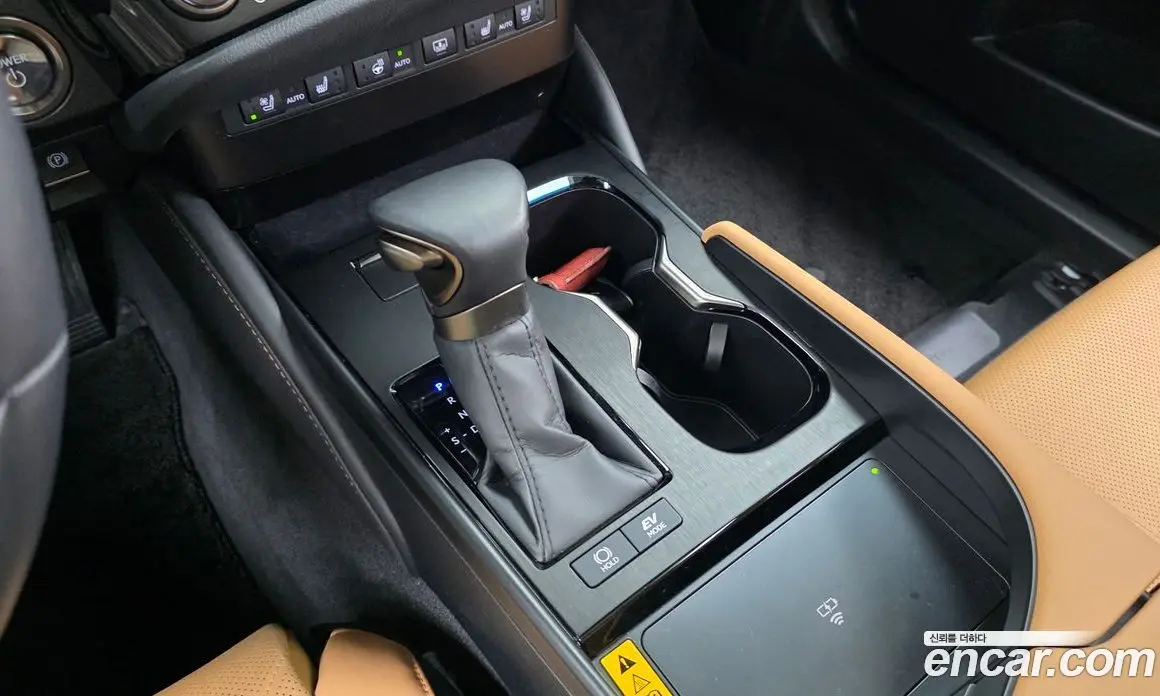 Lexus ES 2025 2.5 автомат (гидро), фото 9