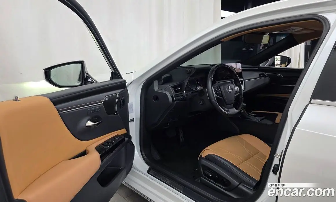Lexus ES 2025 2.5 автомат (гидро), фото 10