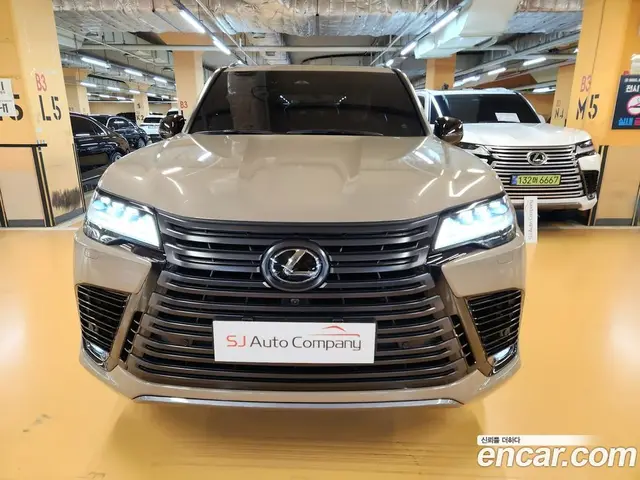 Lexus LX, 2025, 8 000 км