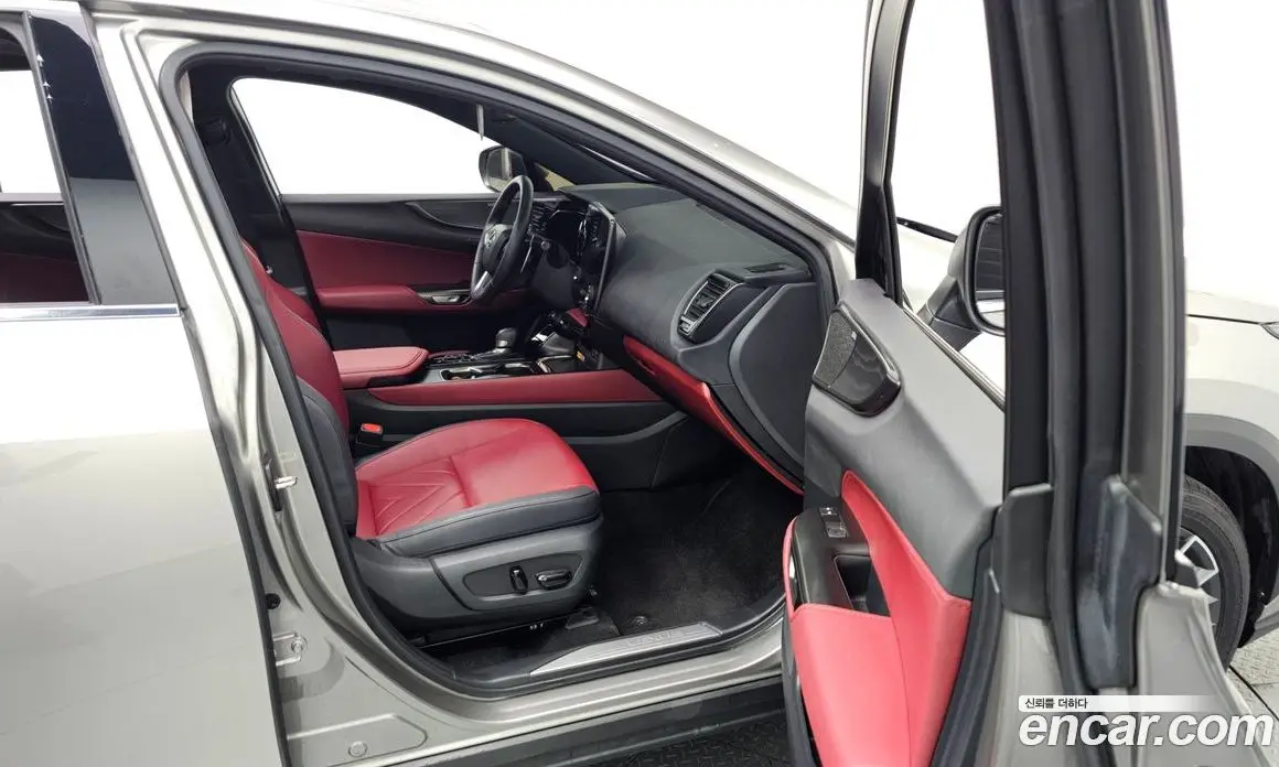 Lexus NX 2024 2.5 автомат (гидро), фото 16